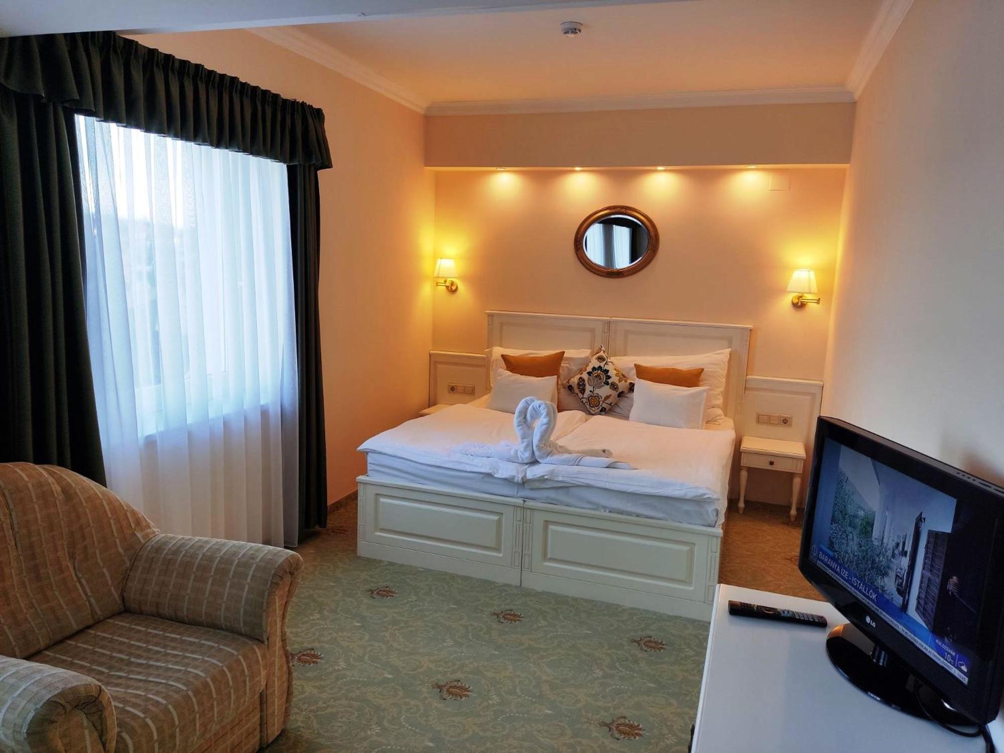 מישקולץ Calimbra Wellness Hotel Superior מראה חיצוני תמונה