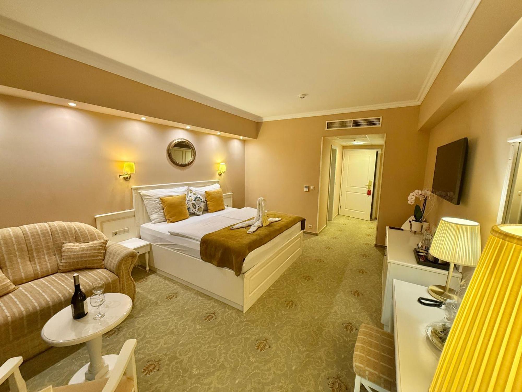 מישקולץ Calimbra Wellness Hotel Superior מראה חיצוני תמונה