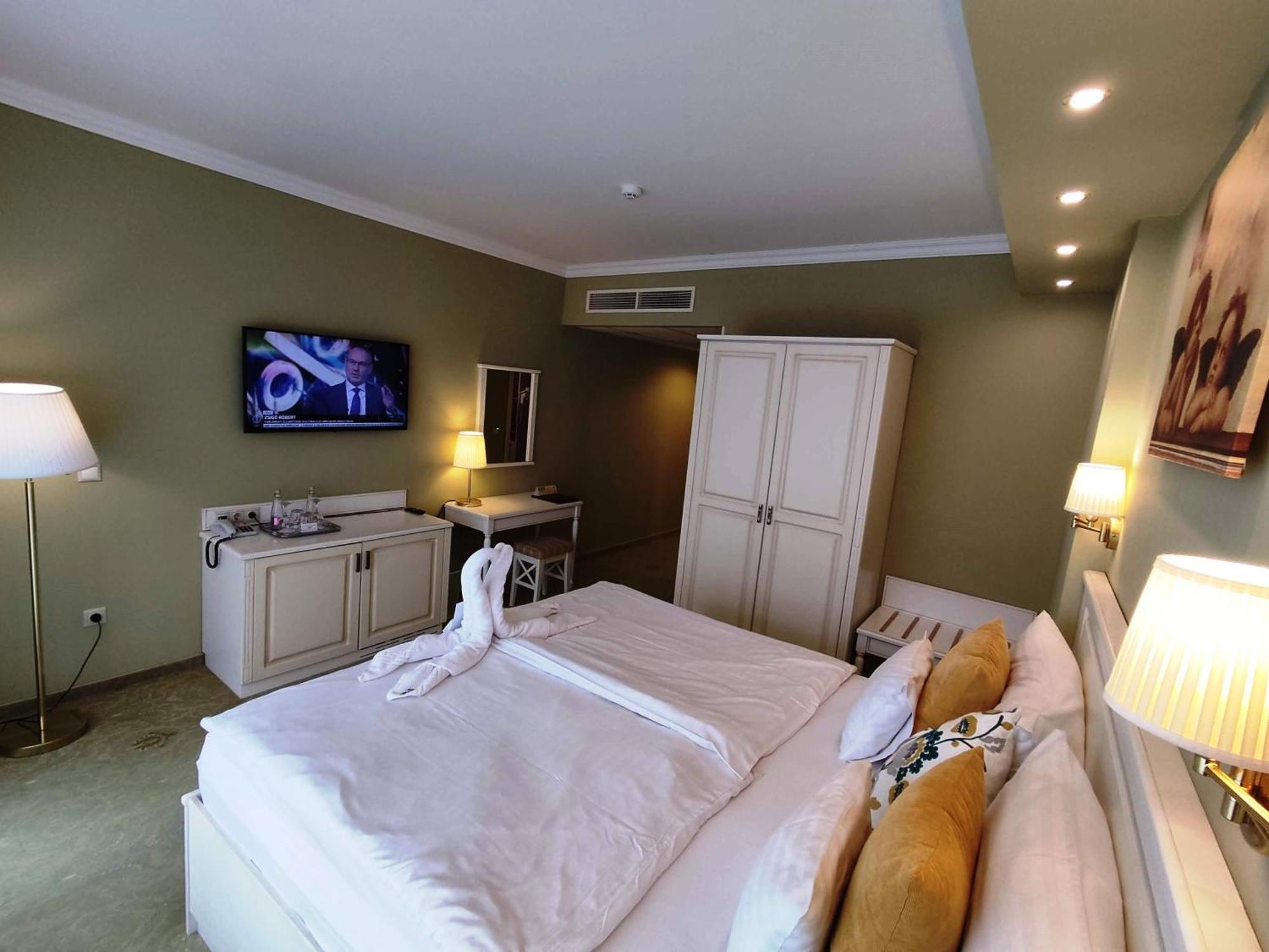 מישקולץ Calimbra Wellness Hotel Superior מראה חיצוני תמונה
