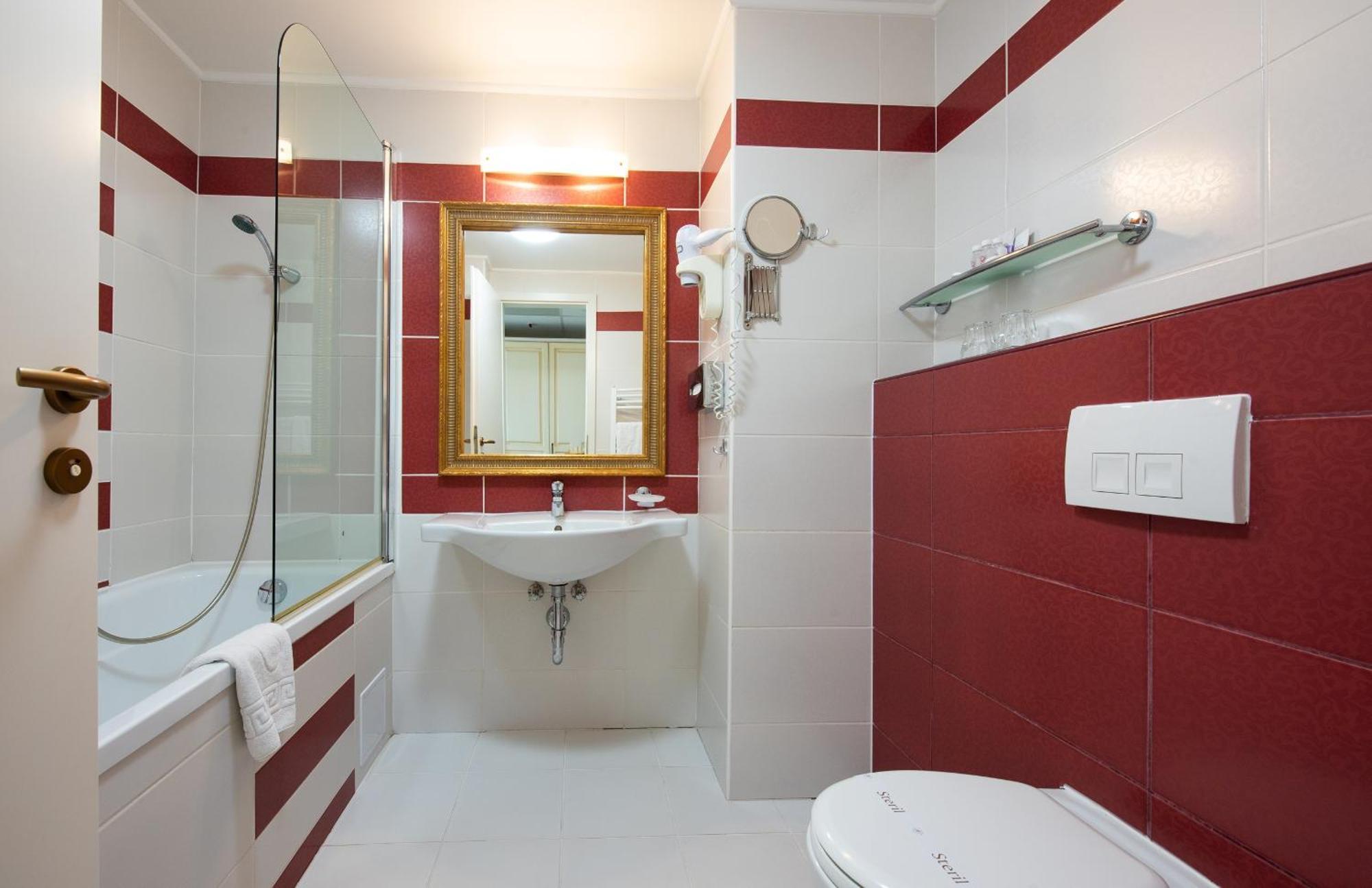 מישקולץ Calimbra Wellness Hotel Superior מראה חיצוני תמונה